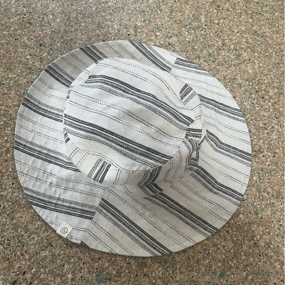 Treasure & Bond Reversible Bucket Hat